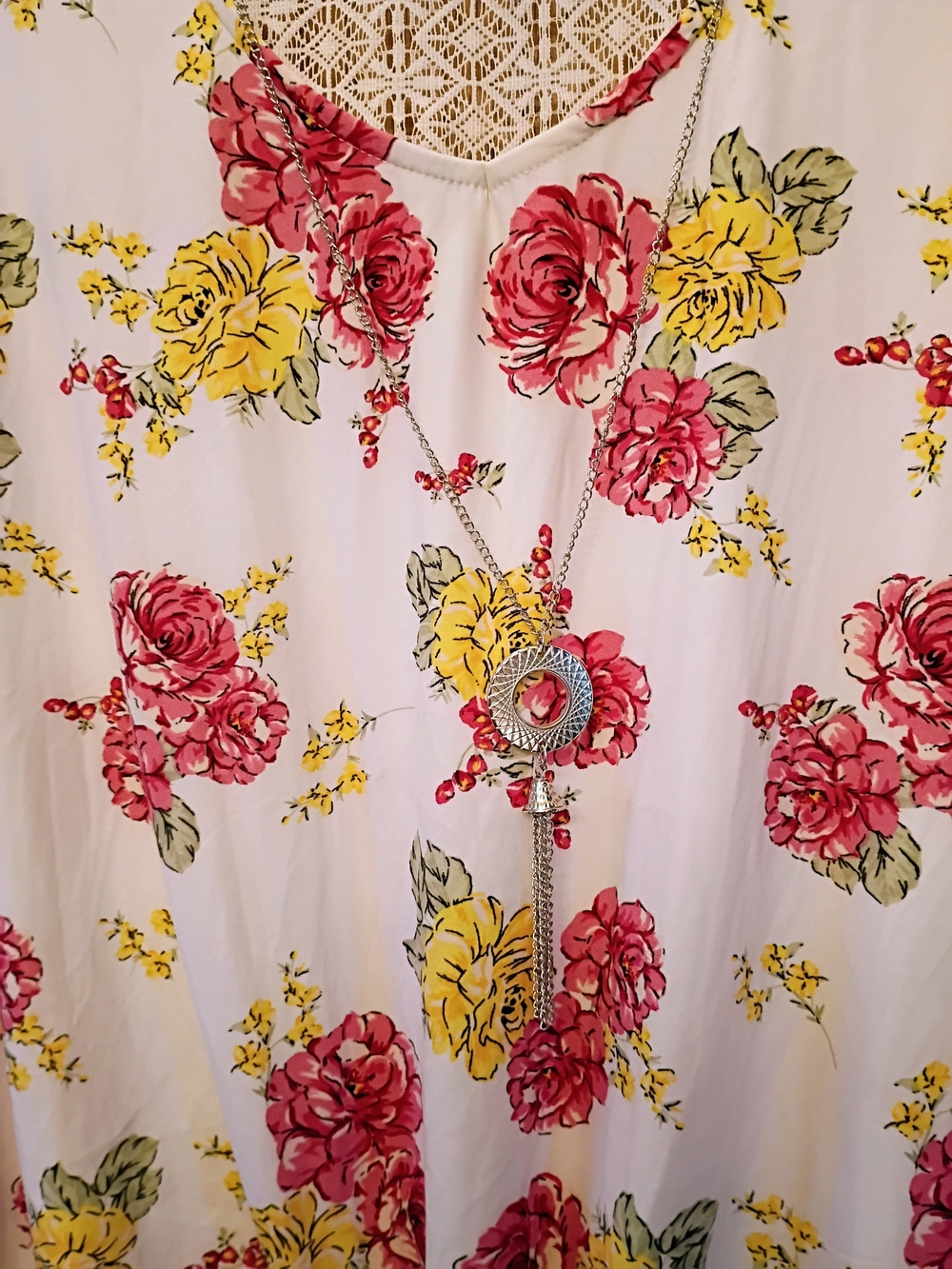 Bobbie Brooks White Short-Sleeve Floral Tie-Front Top with Lace- NWT - Picture 7 of 8